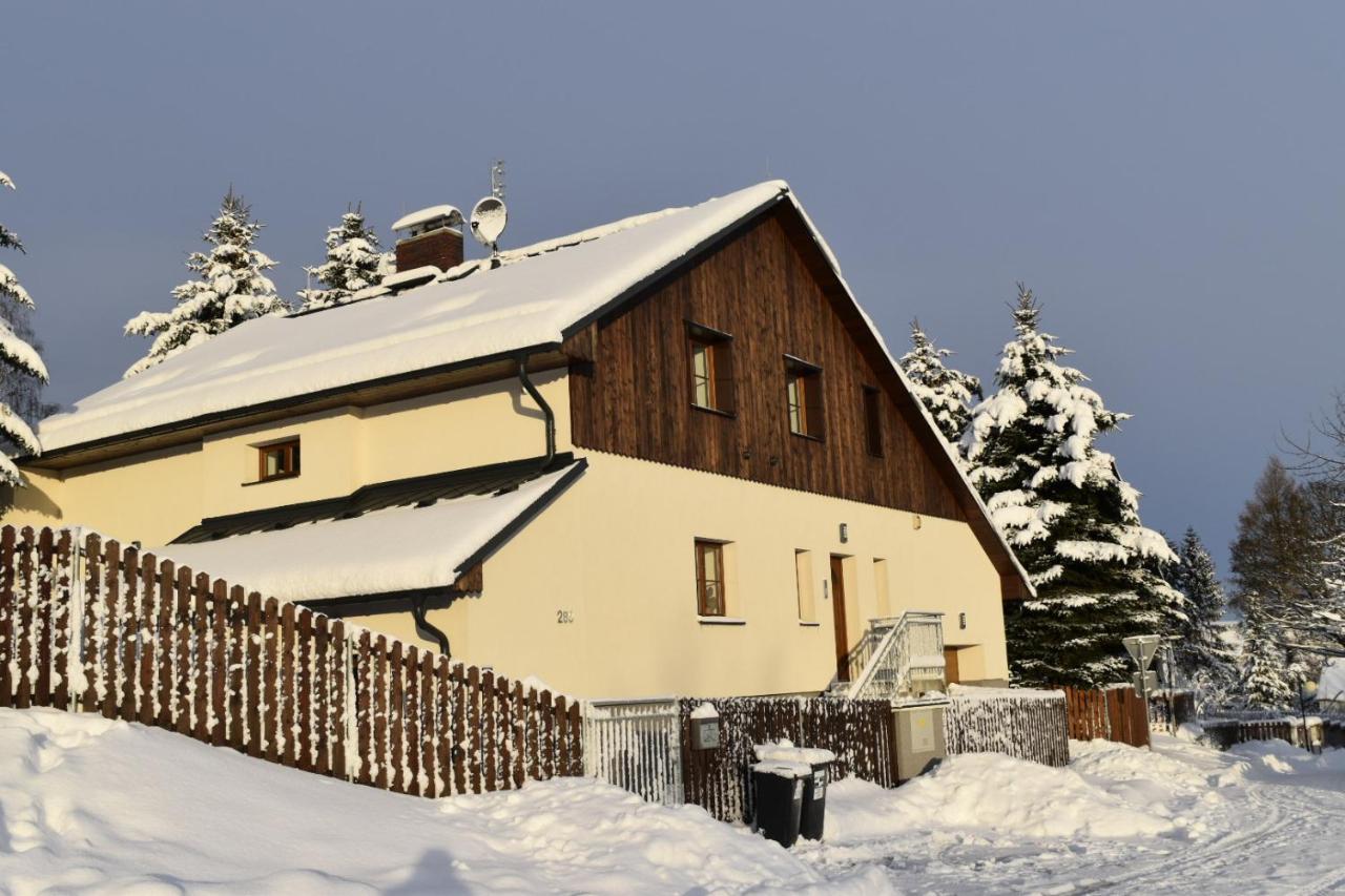 Haus Tolstejn Lejlighed Jiřetín pod Jedlovou Eksteriør billede